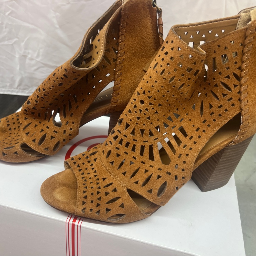 Women's Tan Peep-Toe Heeled Sandals
